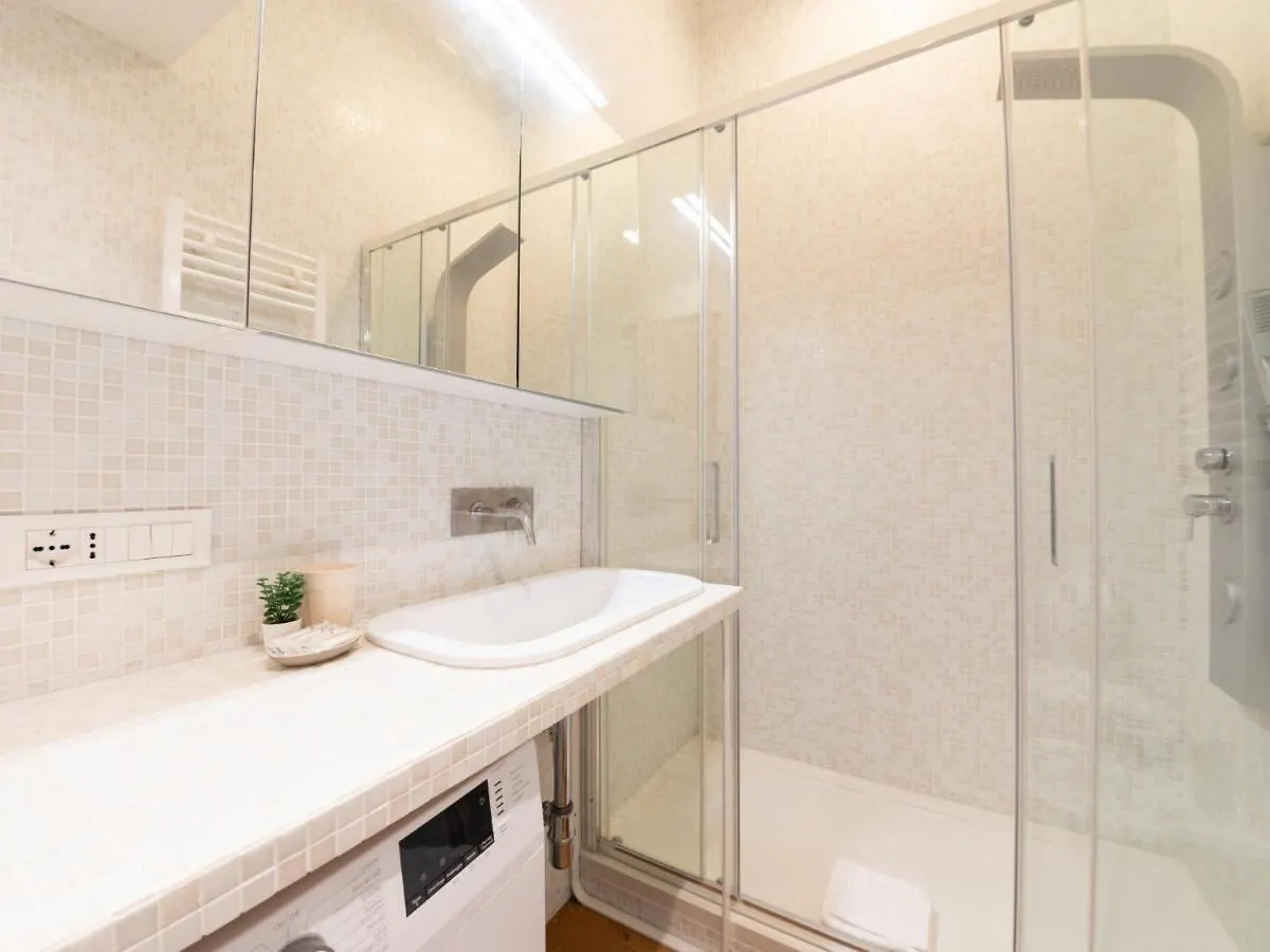The Best Rent - One-Bedroom Apartment Near San Pietro Roma Italia